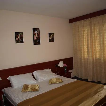 Отель Caraiman 3*