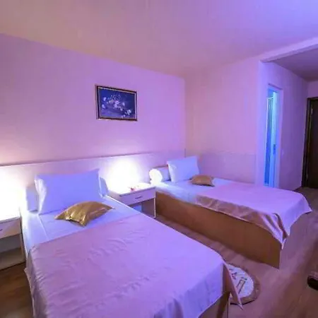 Отель Caraiman 3*